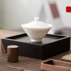 Chén khải sứ trắng Đức Hoá