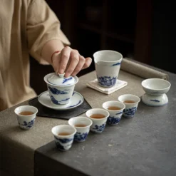 Chén khải sứ men lam