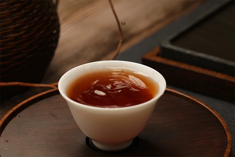 Cách Phân Biệt Trà Phổ Nhĩ Chín Ngon | 3 Bí Quyết Từ Chuyên Gia Đại Ích 3 IMG 6224